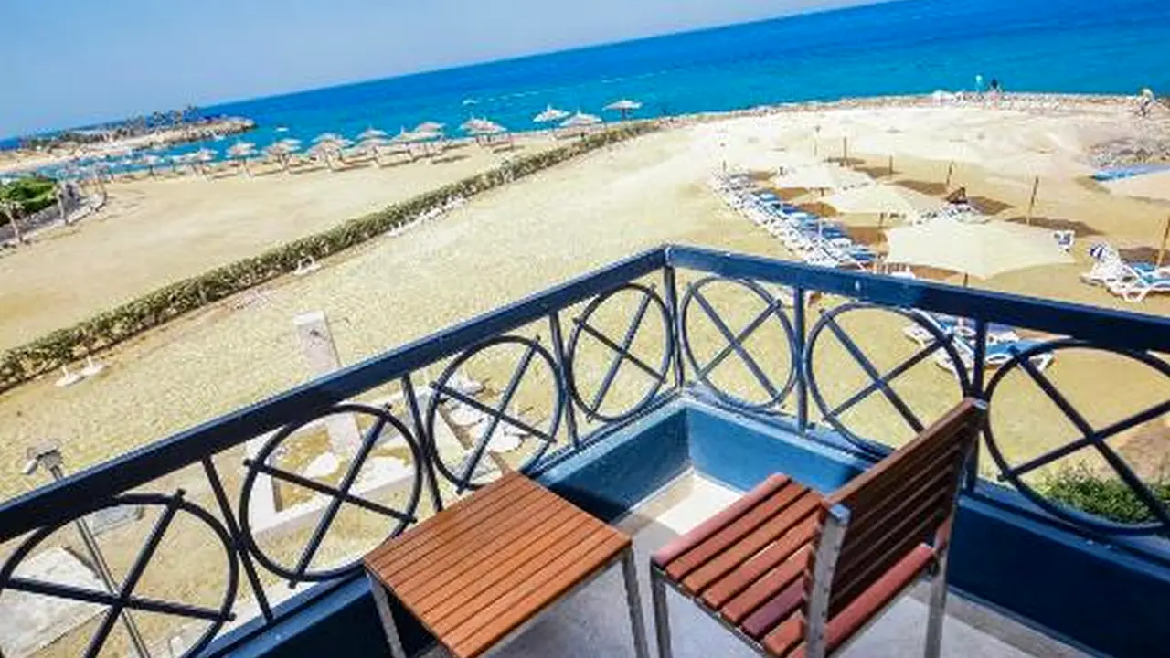 الفندق بلومار الدوم - العين السخنة